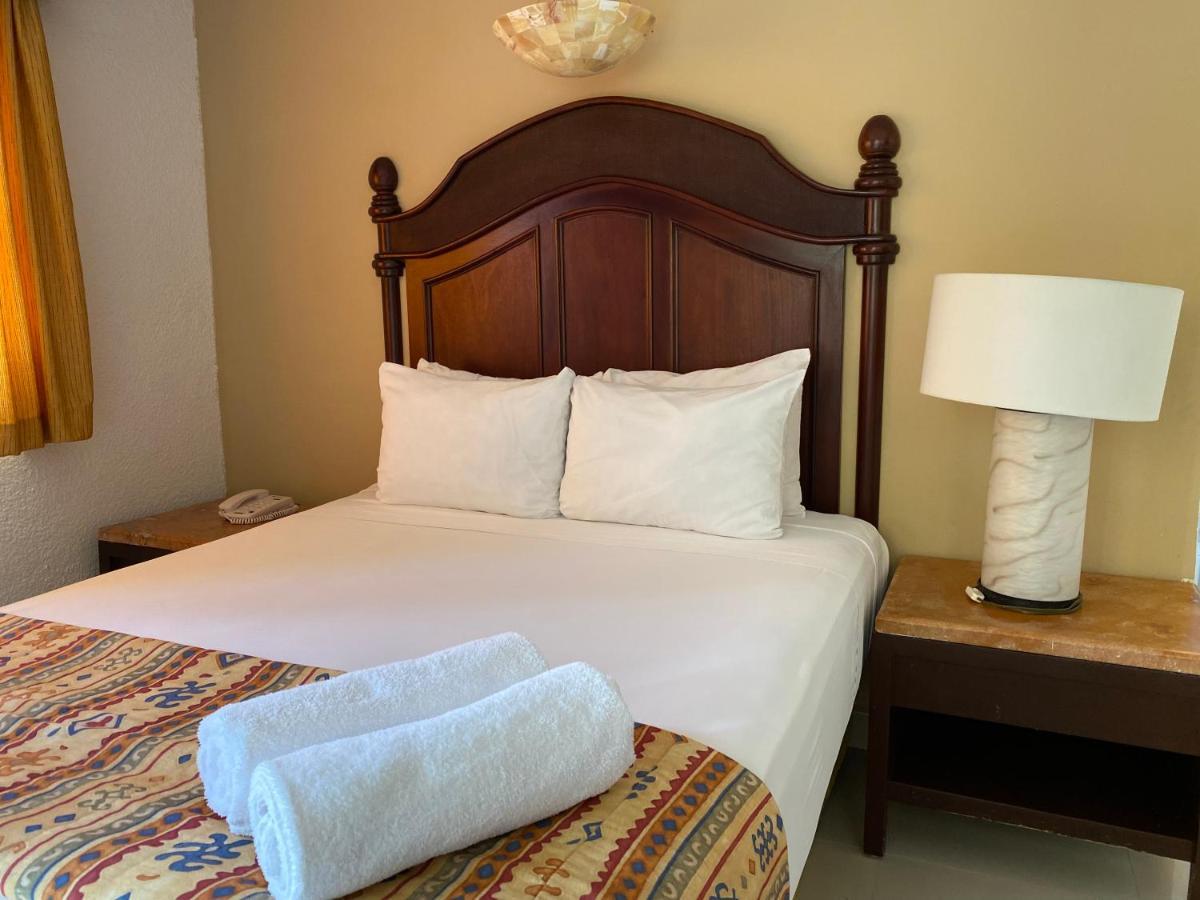 Hotel Las Golondrinas ปลายาเดลการ์เมน ภายนอก รูปภาพ
