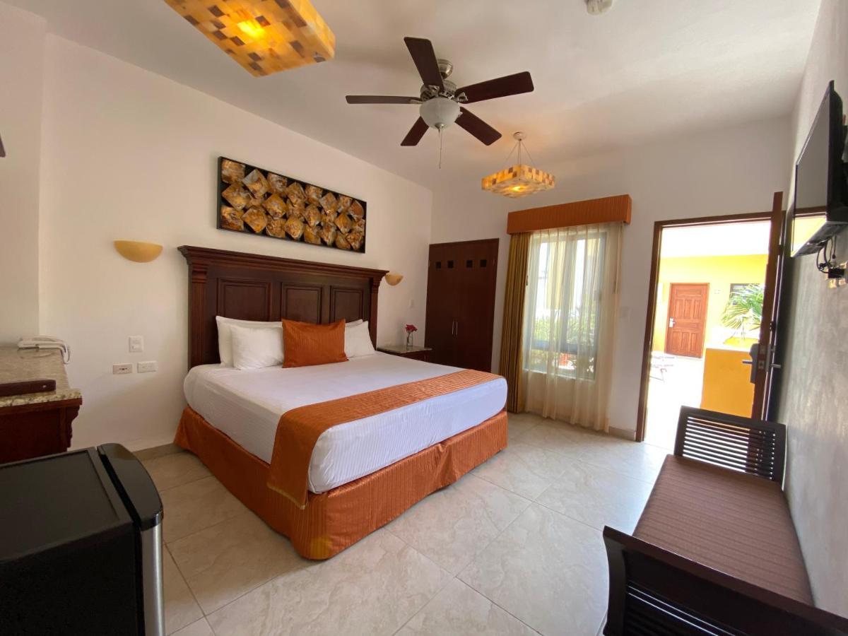 Hotel Las Golondrinas ปลายาเดลการ์เมน ภายนอก รูปภาพ