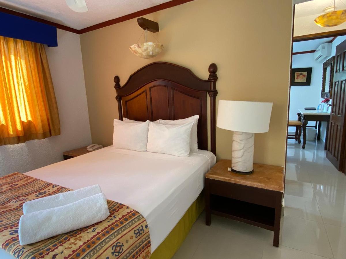 Hotel Las Golondrinas ปลายาเดลการ์เมน ภายนอก รูปภาพ