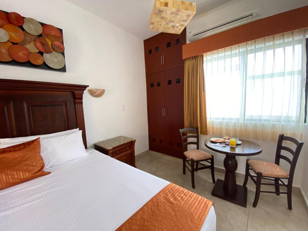 Hotel Las Golondrinas ปลายาเดลการ์เมน ภายนอก รูปภาพ