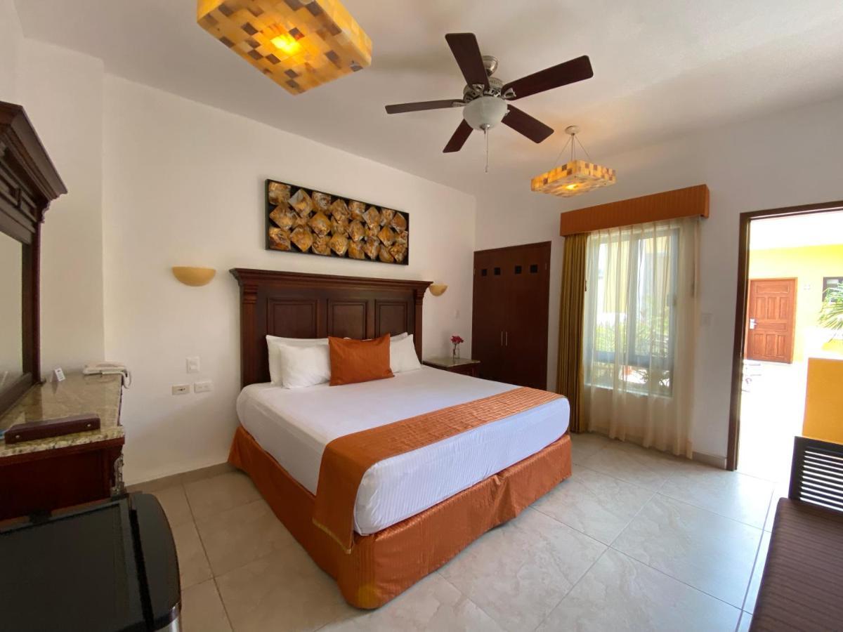 Hotel Las Golondrinas ปลายาเดลการ์เมน ภายนอก รูปภาพ
