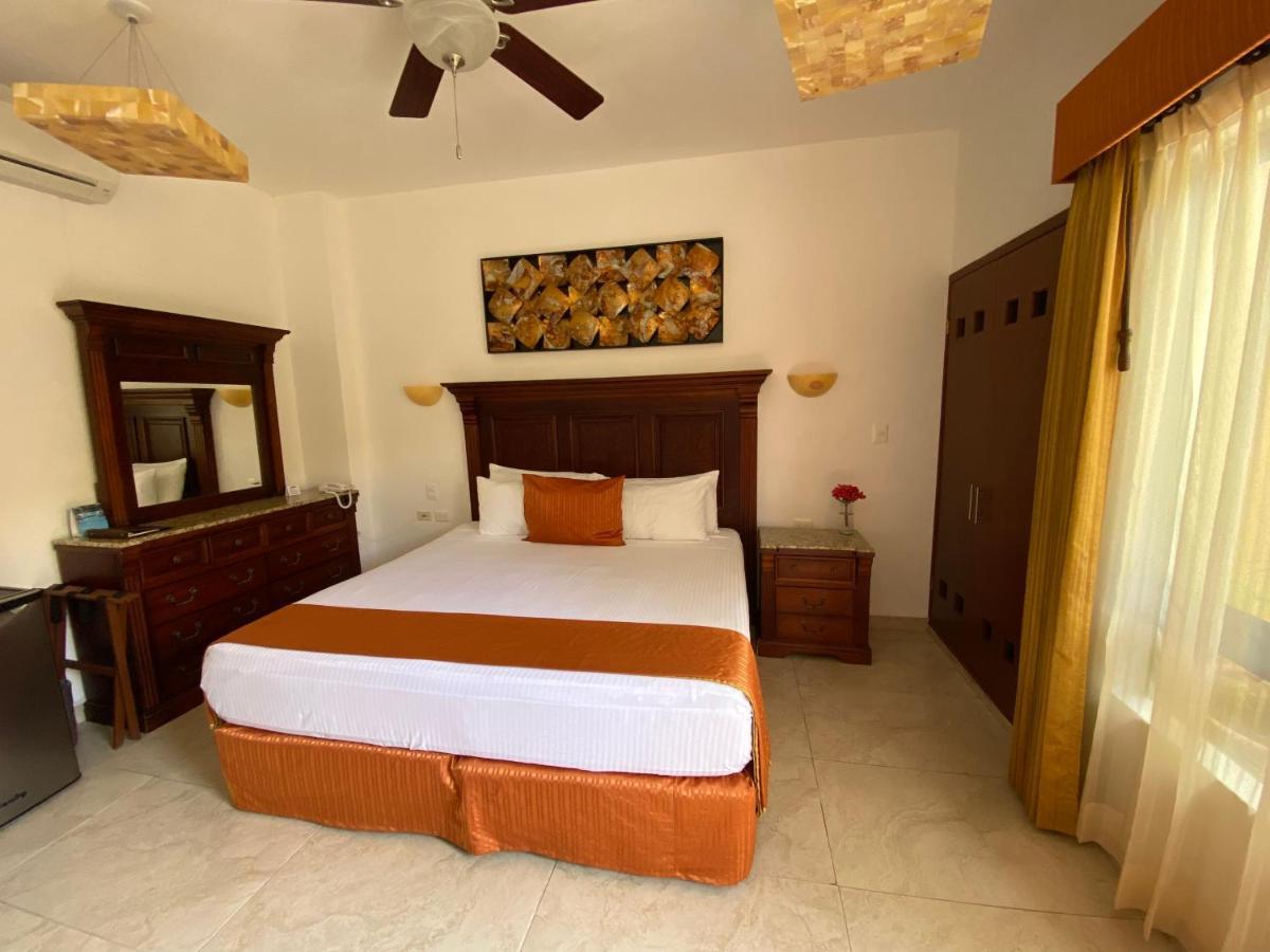 Hotel Las Golondrinas ปลายาเดลการ์เมน ภายนอก รูปภาพ
