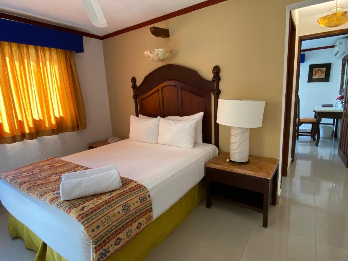Hotel Las Golondrinas ปลายาเดลการ์เมน ภายนอก รูปภาพ