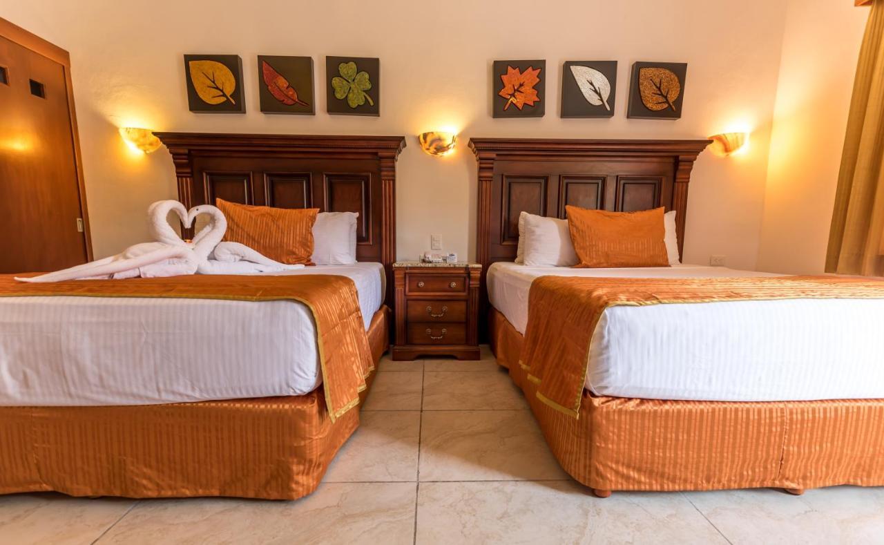 Hotel Las Golondrinas ปลายาเดลการ์เมน ภายนอก รูปภาพ